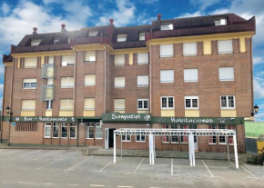  Hostal Sanpatiel  Полиетес